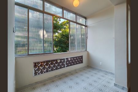 Apartamento para alugar com 120m², 3 quartos e sem vaga Apartamento para alugar com 120m², 3 quartos e sem vagaSala