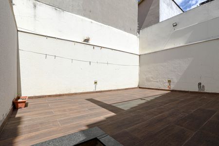 Casa para alugar com 150m², 3 quartos e 2 vagas Casa para alugar com 150m², 3 quartos e 2 vagasQuintal