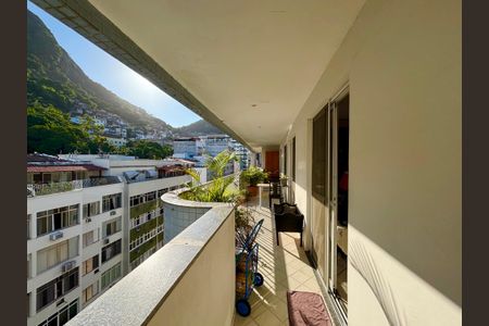 Apartamento para alugar com 180m², 2 quartos e 1 vagaVaranda da sala