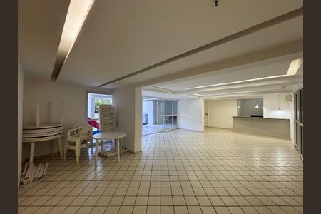 Apartamento para alugar com 180m², 2 quartos e 1 vagaÁrea comum - salão de festas