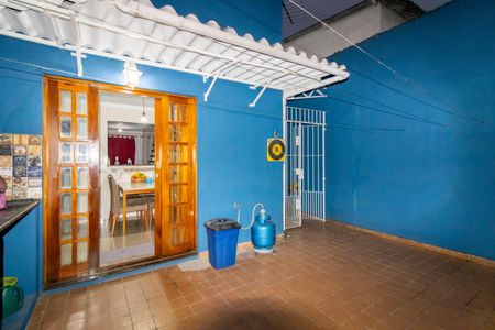 Casa à venda com 102m², 2 quartos e 2 vagasQuintal 