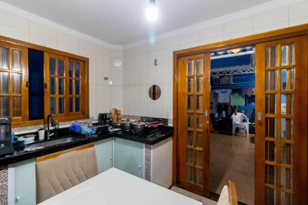 Casa à venda com 102m², 2 quartos e 2 vagasCozinha