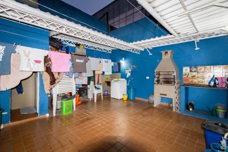 Casa à venda com 102m², 2 quartos e 2 vagasQuintal