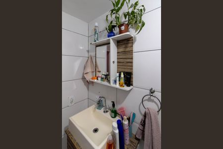 Casa à venda com 102m², 2 quartos e 2 vagasBanheiro