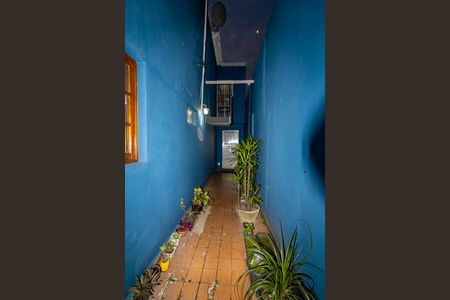 Casa à venda com 102m², 2 quartos e 2 vagasCorredor Lateral