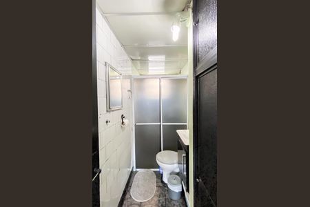 Apartamento à venda com 42m², 2 quartos e 1 vaga Apartamento à venda com 42m², 2 quartos e 1 vagaBanheiro