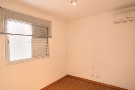 Apartamento à venda com 110m², 2 quartos e 2 vagasQuarto