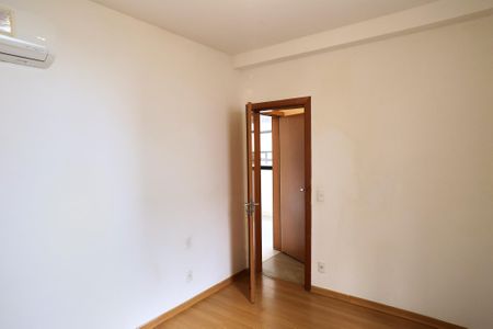 Apartamento à venda com 110m², 2 quartos e 2 vagasSuíte