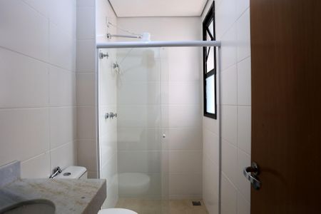 Banheiro da Suíte de apartamento à venda com 2 quartos, 110m² em Sion, Belo Horizonte