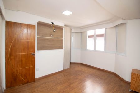 Casa de condomínio para alugar com 250m², 3 quartos e 5 vagas Casa de condomínio para alugar com 250m², 3 quartos e 5 vagasQuarto 1 - Suíte