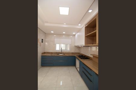 Casa de condomínio para alugar com 250m², 3 quartos e 5 vagas Casa de condomínio para alugar com 250m², 3 quartos e 5 vagasCozinha - Armários