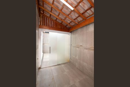 Casa de condomínio para alugar com 250m², 3 quartos e 5 vagas Casa de condomínio para alugar com 250m², 3 quartos e 5 vagasBanheiro Social