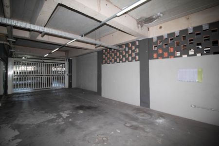 Casa de condomínio para alugar com 250m², 3 quartos e 5 vagas Casa de condomínio para alugar com 250m², 3 quartos e 5 vagasGaragem