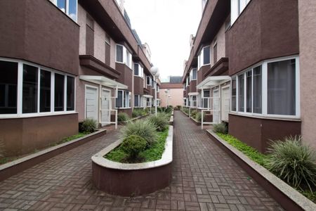 Casa de condomínio para alugar com 250m², 3 quartos e 5 vagas Casa de condomínio para alugar com 250m², 3 quartos e 5 vagasÁrea comum