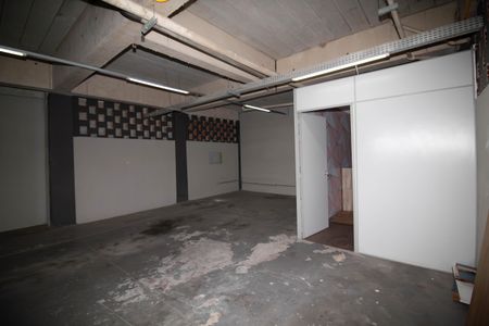 Casa de condomínio para alugar com 250m², 3 quartos e 5 vagas Casa de condomínio para alugar com 250m², 3 quartos e 5 vagasGaragem