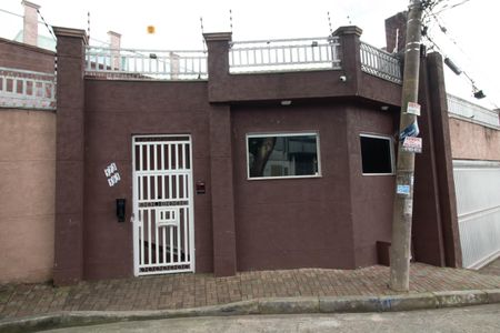 Casa de condomínio para alugar com 250m², 3 quartos e 5 vagas Casa de condomínio para alugar com 250m², 3 quartos e 5 vagasFachada e portaria