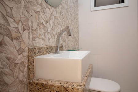 Casa de condomínio para alugar com 250m², 3 quartos e 5 vagas Casa de condomínio para alugar com 250m², 3 quartos e 5 vagasBanheiro Social