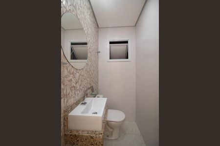 Casa de condomínio para alugar com 250m², 3 quartos e 5 vagas Casa de condomínio para alugar com 250m², 3 quartos e 5 vagasBanheiro Social