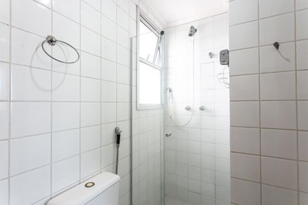 Apartamento para alugar com 80m², 3 quartos e 1 vaga Apartamento para alugar com 80m², 3 quartos e 1 vagaBanheiro da Suíte