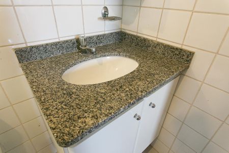 Apartamento para alugar com 80m², 3 quartos e 1 vaga Apartamento para alugar com 80m², 3 quartos e 1 vagaBanheiro