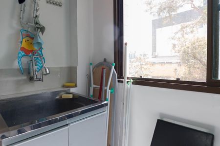 Apartamento à venda com 90m², 3 quartos e 2 vagas Apartamento à venda com 90m², 3 quartos e 2 vagasÁrea de Serviço