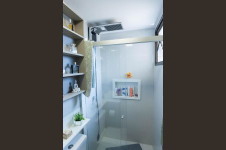 Apartamento à venda com 90m², 3 quartos e 2 vagas Apartamento à venda com 90m², 3 quartos e 2 vagasBanheiro suite