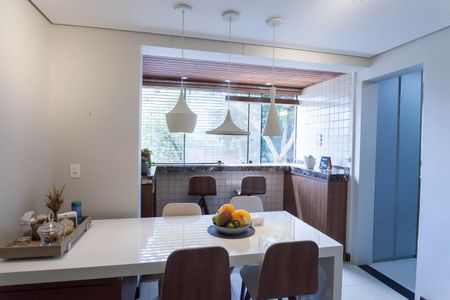 Apartamento à venda com 90m², 3 quartos e 2 vagas Apartamento à venda com 90m², 3 quartos e 2 vagasSala de Jantar