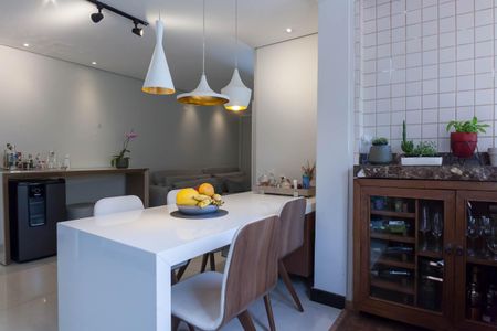 Apartamento à venda com 90m², 3 quartos e 2 vagas Apartamento à venda com 90m², 3 quartos e 2 vagasSala de Jantar / varand a