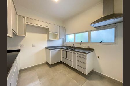 Casa de condomínio para alugar com 230m², 3 quartos e 4 vagasFoto 08