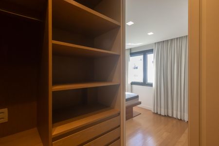 Apartamento para alugar com 94m², 1 quarto e 3 vagasQuarto Suíte