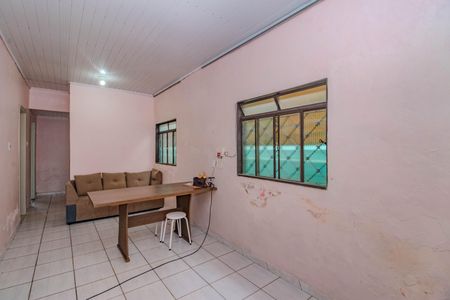 Casa à venda com 78m², 2 quartos e 2 vagas Casa à venda com 78m², 2 quartos e 2 vagasSala