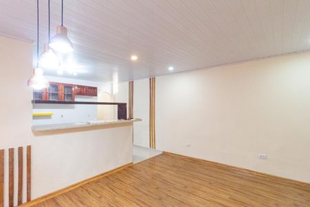 Sala de casa para alugar com 2 quartos, 60m² em Jardim Ana Estela, Carapicuíba