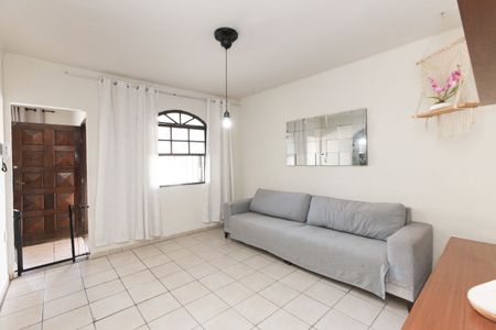 Casa à venda com 4 quartos, 220m² em Jk, Contagem