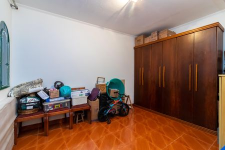 Casa à venda com 330m², 3 quartos e 4 vagasQuarto 2