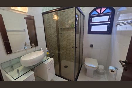 Casa à venda com 185m², 3 quartos e 3 vagasFoto 01