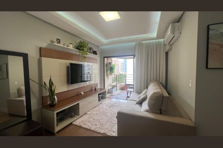 Sala de apartamento para alugar com 2 quartos, 74m² em Cambuí, Campinas