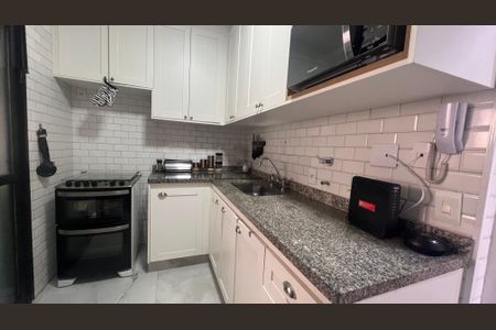 Apartamento para alugar com 74m², 2 quartos e 1 vagaCozinha