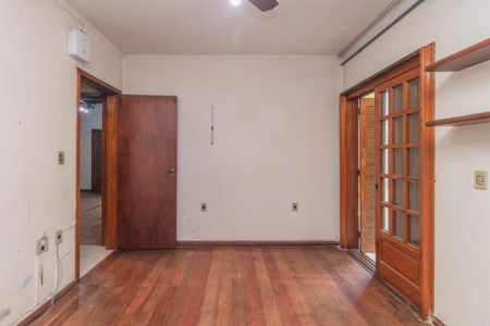 Casa para alugar com 333m², 4 quartos e 6 vagas Casa para alugar com 333m², 4 quartos e 6 vagasSala