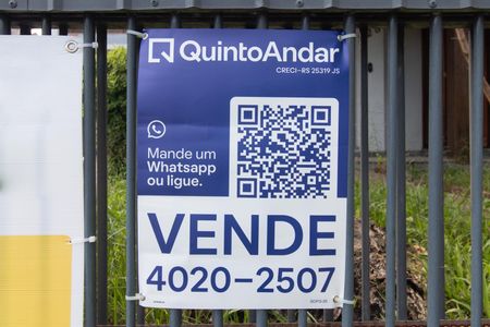 Casa para alugar com 333m², 4 quartos e 6 vagas Casa para alugar com 333m², 4 quartos e 6 vagasPlaca