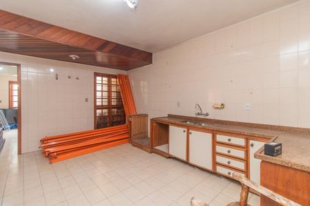 Casa para alugar com 333m², 4 quartos e 6 vagas Casa para alugar com 333m², 4 quartos e 6 vagasCozinha e Área de Serviço