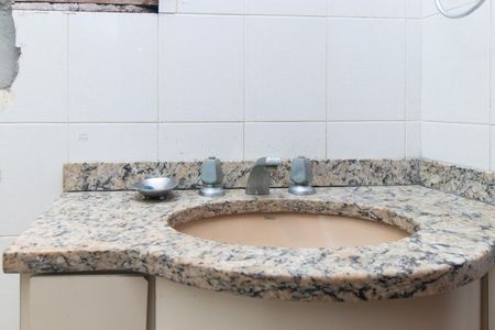 Casa para alugar com 333m², 4 quartos e 6 vagas Casa para alugar com 333m², 4 quartos e 6 vagasBanheiro Social 2