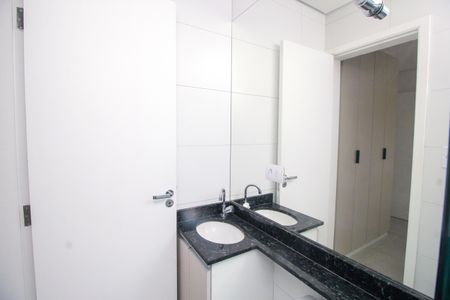 Apartamento à venda com 124m², 2 quartos e 1 vagaBanheiro Social