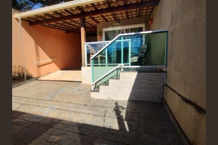 Casa à venda com 124m², 3 quartos e 2 vagas