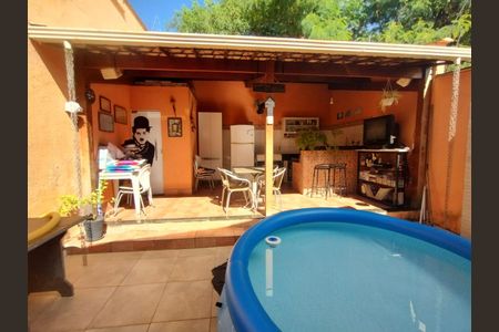 Casa à venda com 124m², 3 quartos e 2 vagas