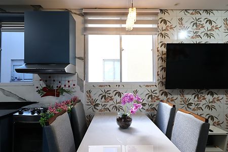 Sala de apartamento para alugar com 2 quartos, 42m² em Rubem Berta, Porto Alegre