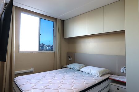 Quarto 1 de apartamento para alugar com 2 quartos, 42m² em Rubem Berta, Porto Alegre