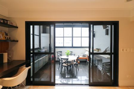 Apartamento à venda com 400m², 5 quartos e 4 vagas Apartamento à venda com 400m², 5 quartos e 4 vagasÁrea Gourmet