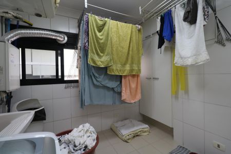 Apartamento à venda com 400m², 5 quartos e 4 vagas Apartamento à venda com 400m², 5 quartos e 4 vagasÁrea de Serviço