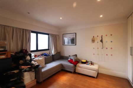 Apartamento à venda com 400m², 5 quartos e 4 vagas Apartamento à venda com 400m², 5 quartos e 4 vagasSuíte 5