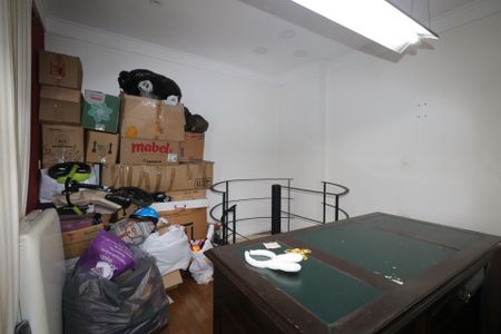 Apartamento à venda com 400m², 5 quartos e 4 vagas Apartamento à venda com 400m², 5 quartos e 4 vagasEscritório